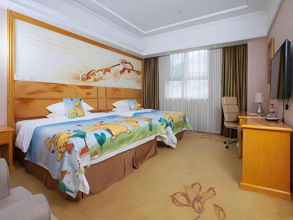 Vienna Hongqiao Huaxin Road Hotel