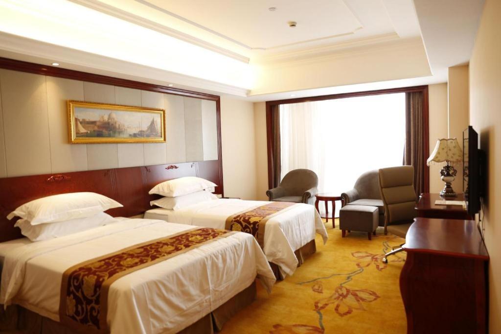 Vienna Hongqiao Huaxin Road Hotel Shanghai