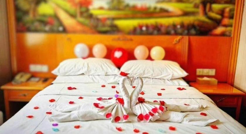 Hotel Vienna Hongqiao Huaxin Road